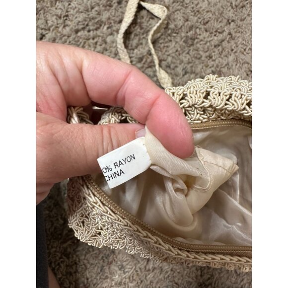 Beige Crochet Crossbody Bag 100% Rayon Lightweight Small Purse Flap Closure - Picture 6 of 7